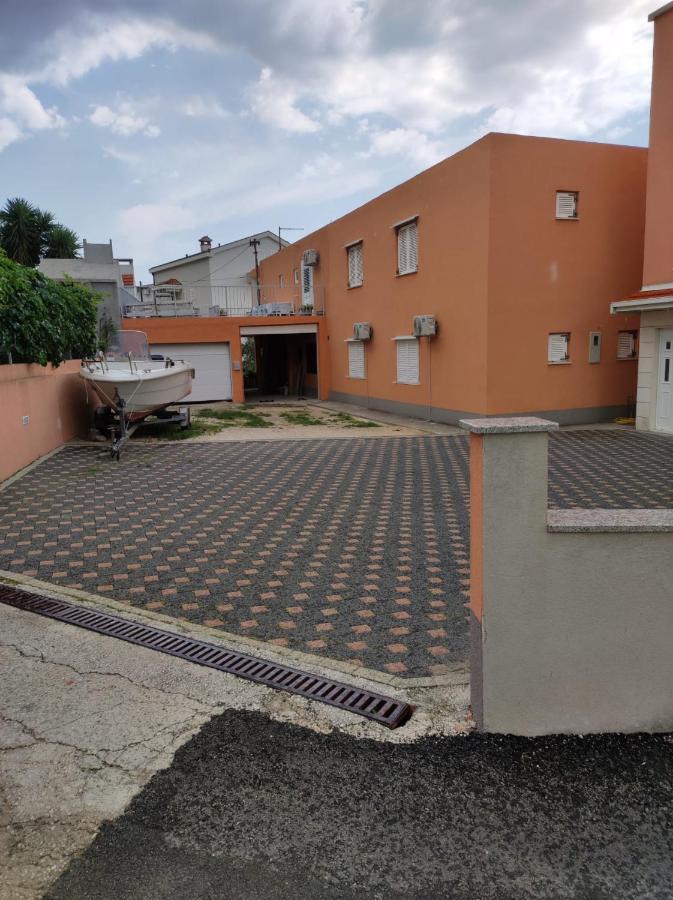 Apartment Zrno Makarska Exterior foto